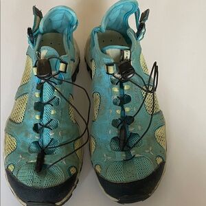 Salomon Women's Athletic Shoes